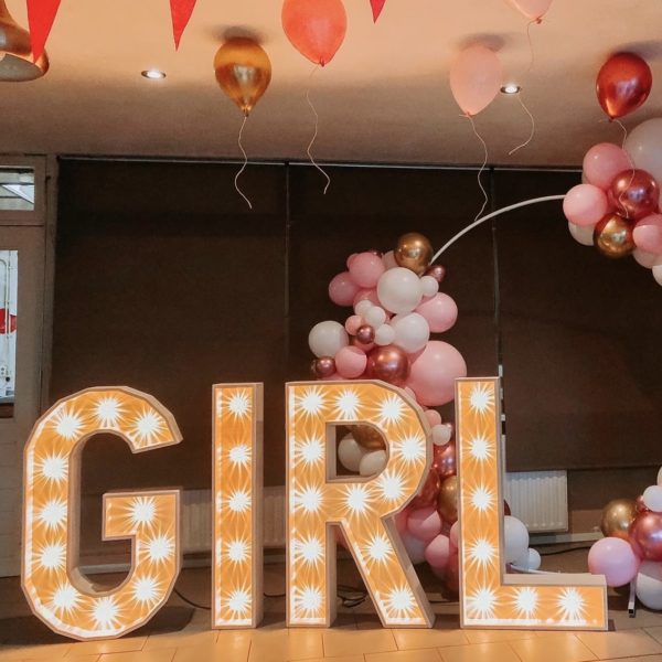 girl lichtletters babyshower